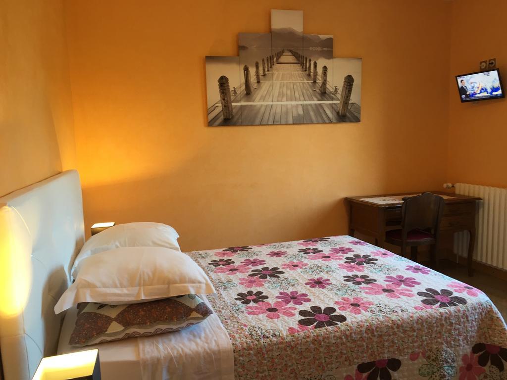 Chambres D'Hotes Du Plessis Chailles  ภายนอก รูปภาพ